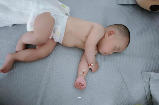 南通宝宝脸上有白色斑块